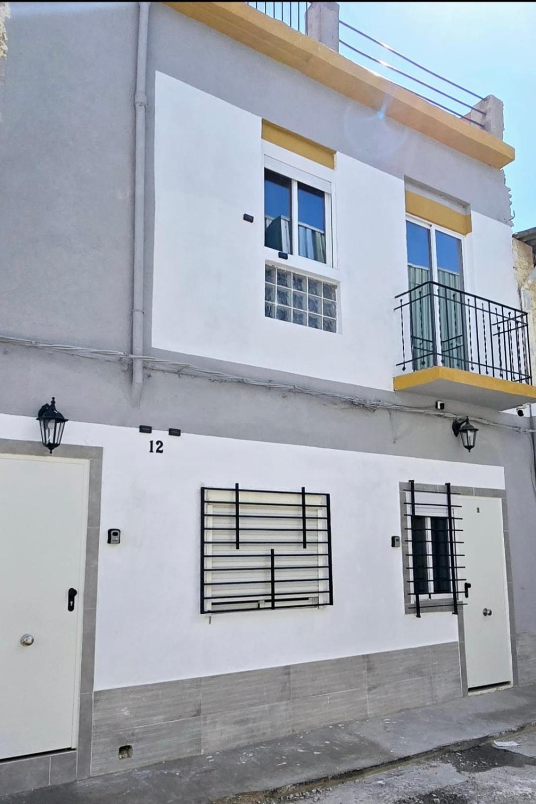 Metro Aereopuerto Apartment Manises